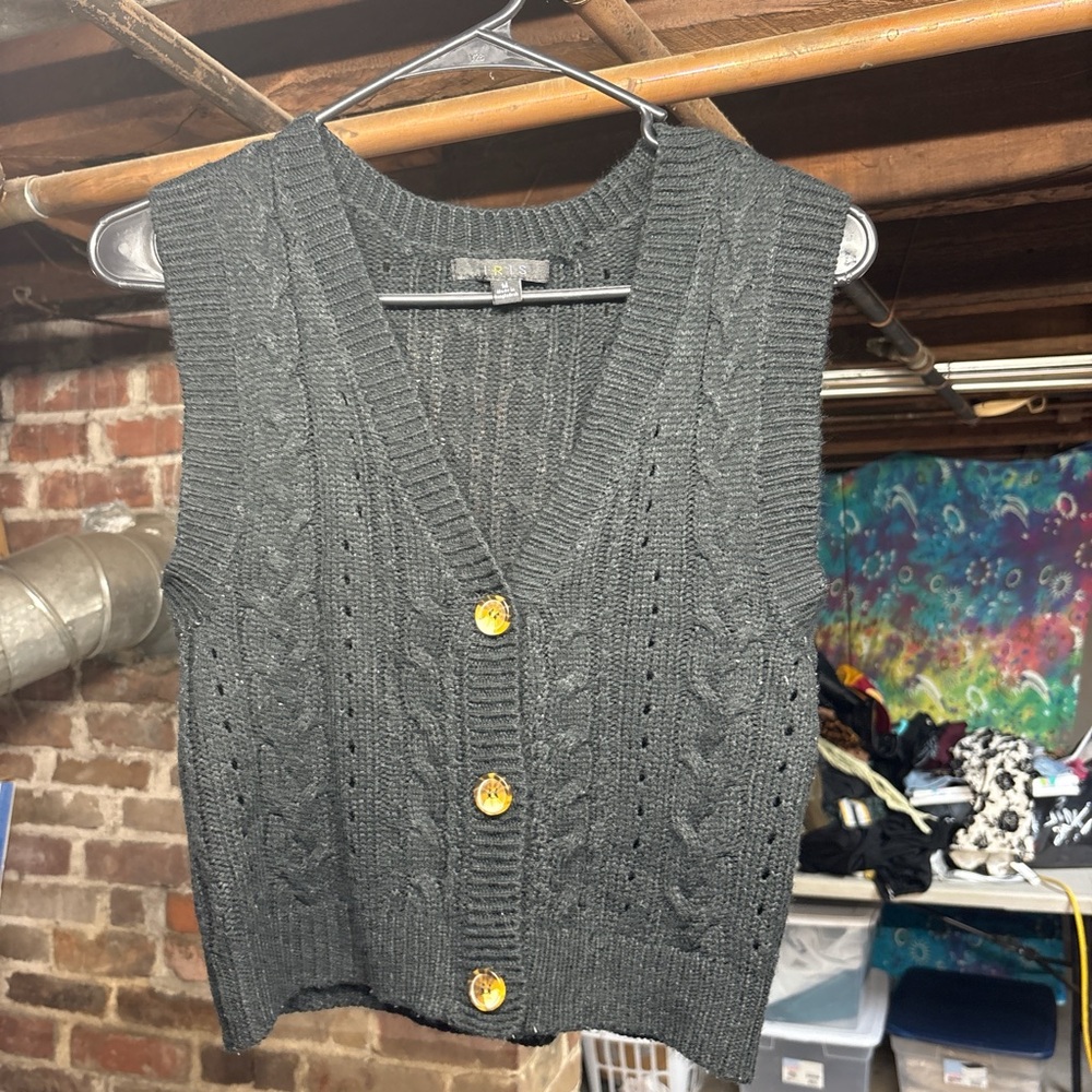 Iris Gray V-Neck Sweater with Cable Knit Design